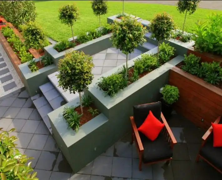 Outdoor Planters H5 710x575 1 1